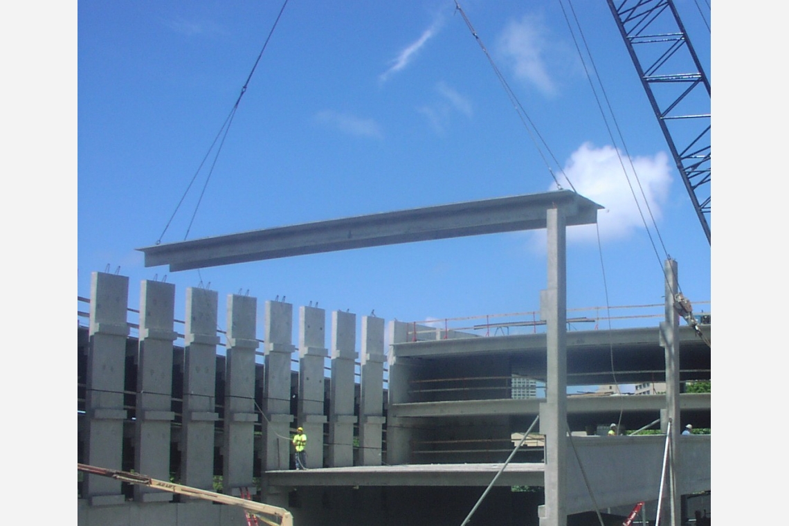 Dole Street Parking Erection croped.JPG